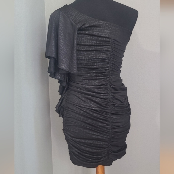 One Shoulder Flutter Sleeve Candies Snake Print Mini Dress - Picture 2 of 7